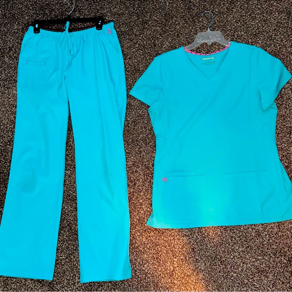 HeartSoul Turquoise Scrub Set